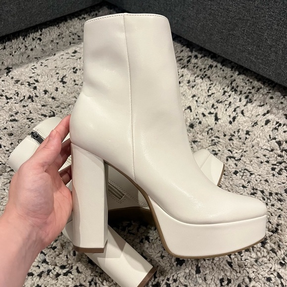❌SOLD❌ Marc Fisher Rublia White Platform Booties NWOT - Picture 5 of 10